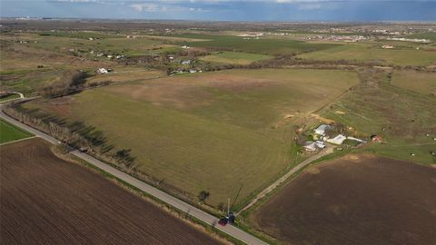 Photo of 19929 Engelmann LN, Manor, TX 78653 (MLS # 3796161)