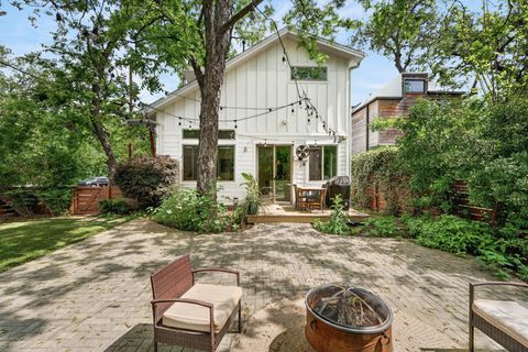 Photo of 2601 Willow ST #B, Austin, TX 78702 (MLS # 9447738)