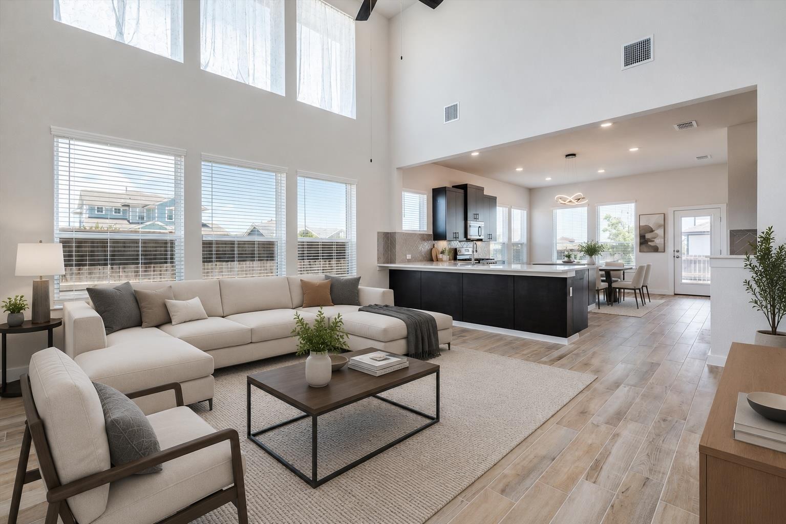 121 Camino Verde