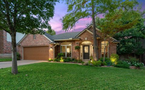 8013 Doe Meadow DR Austin TX 78749