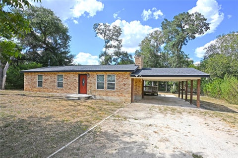 Photo of 438 Forshage Blvd BLVD, Seguin, TX 78155 (MLS # 2808539)