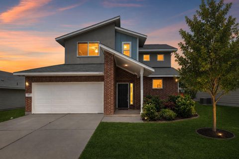 318 Schuylerville DR Elgin TX 78621