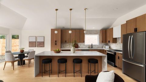 10518 Redmond RD Austin TX 78739