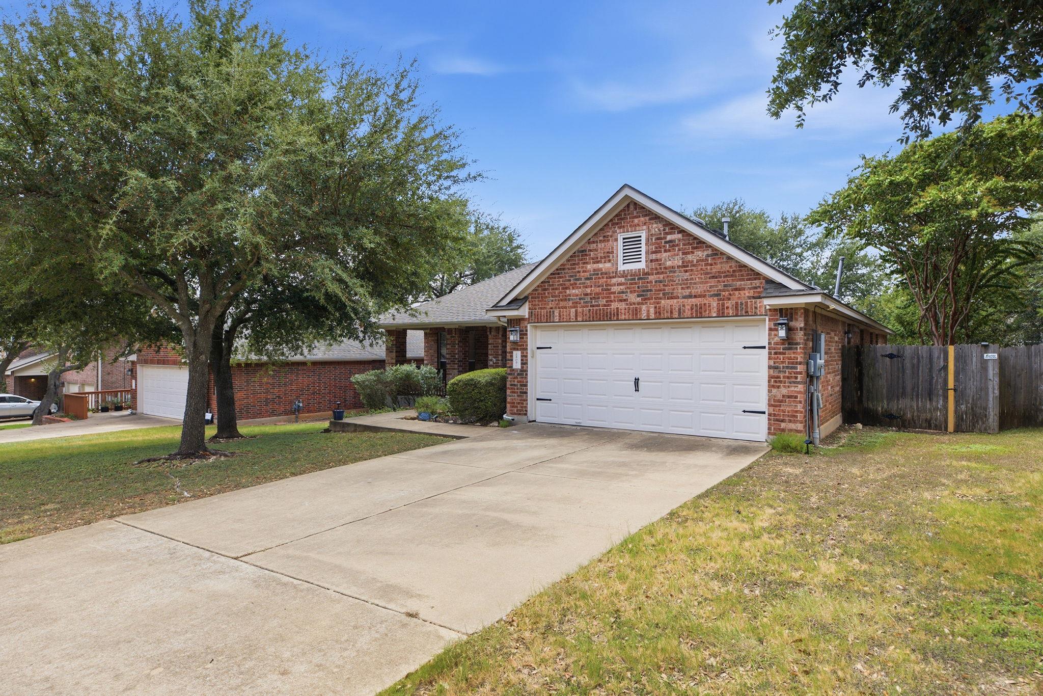 2409 Silver Spur LN