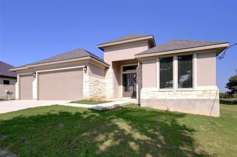 A home in Blanco