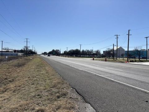 4030 N MAIN ST ST Taylor TX 76574