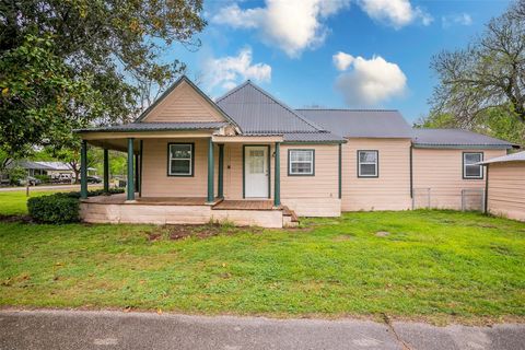 A home in Smithville