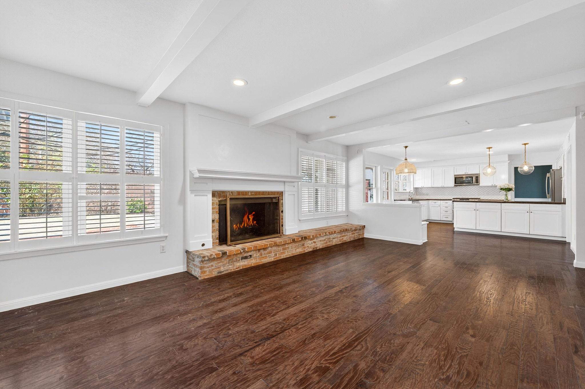 6101 Shadow Mountain DR