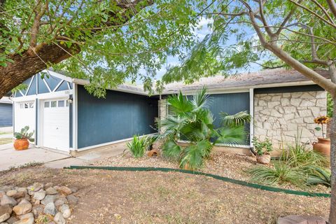 Photo of 1604 Sahara Ave, Austin, TX 78745 (MLS # 5594334)