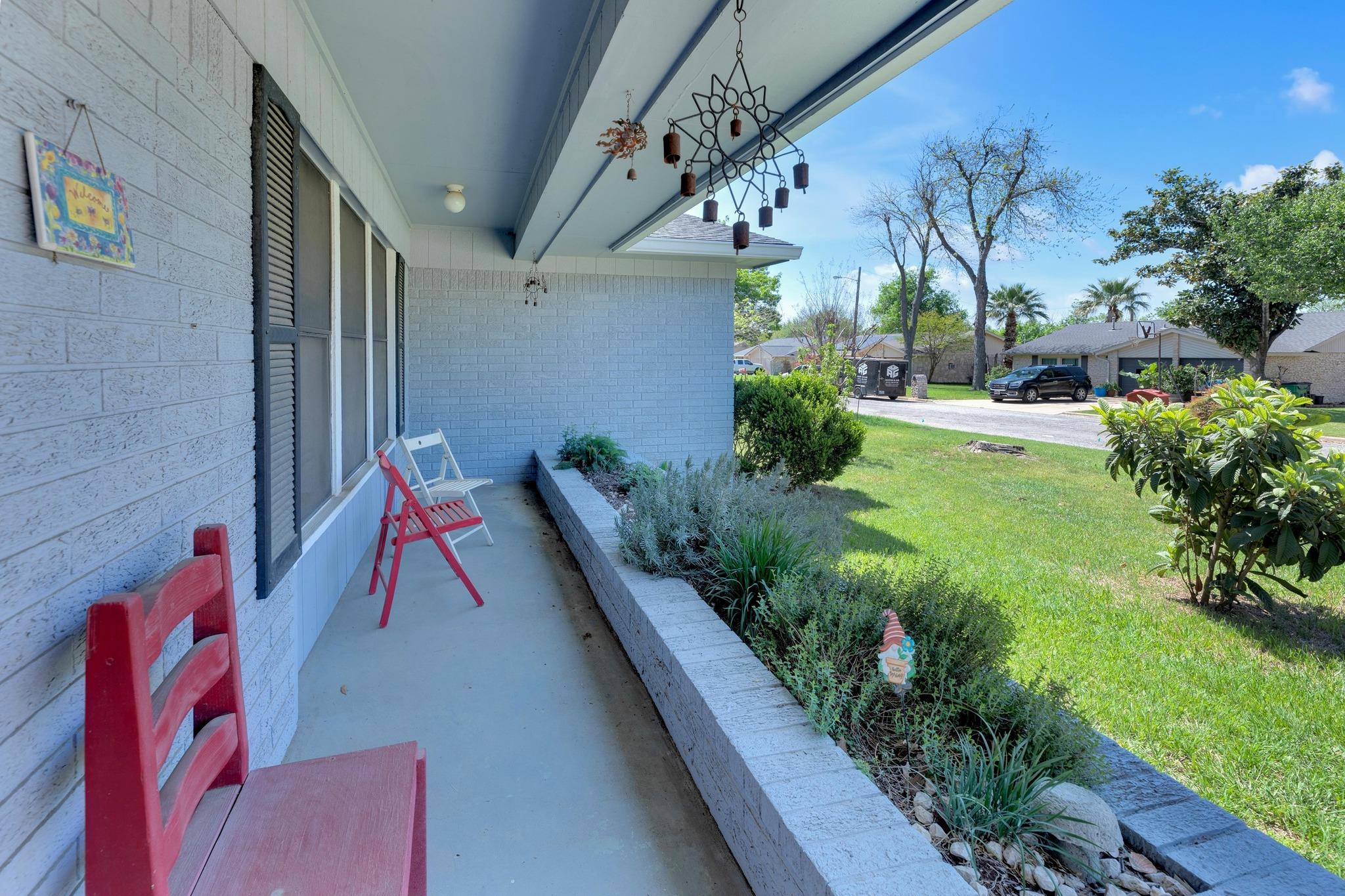2600 Donna DR