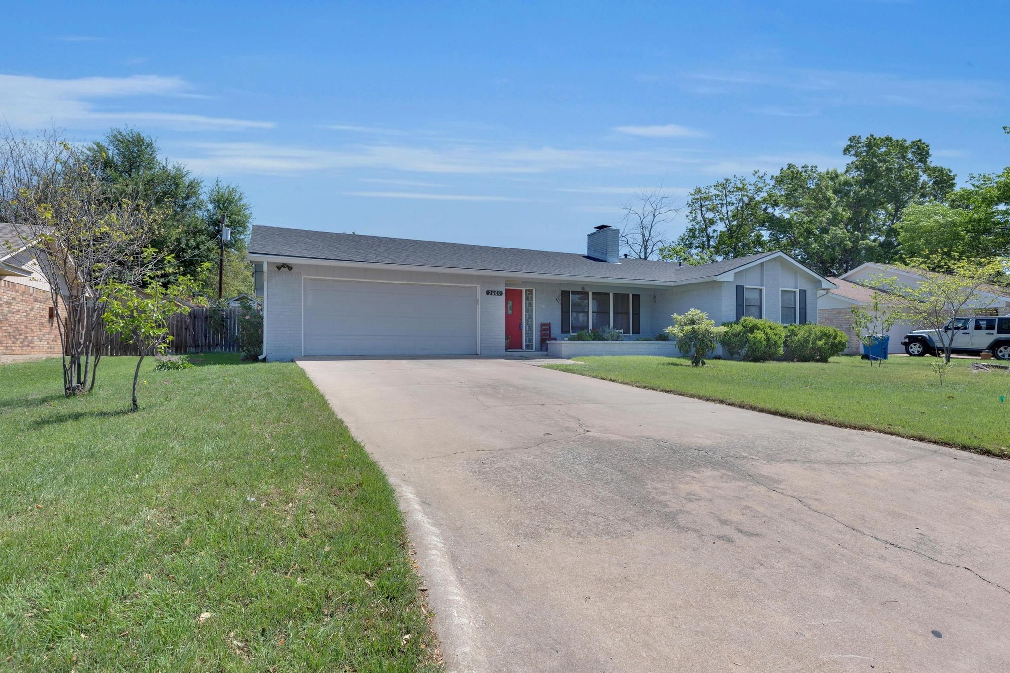 2600 Donna DR