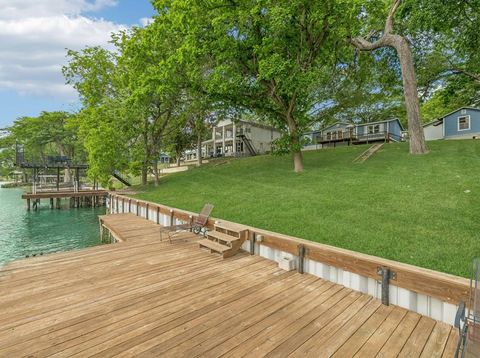 Photo of 360 Shangrila LN, New Braunfels, TX 78130 (MLS # 3929062)