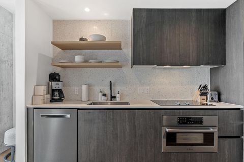 48 East Ave 1405 Austin TX 78701