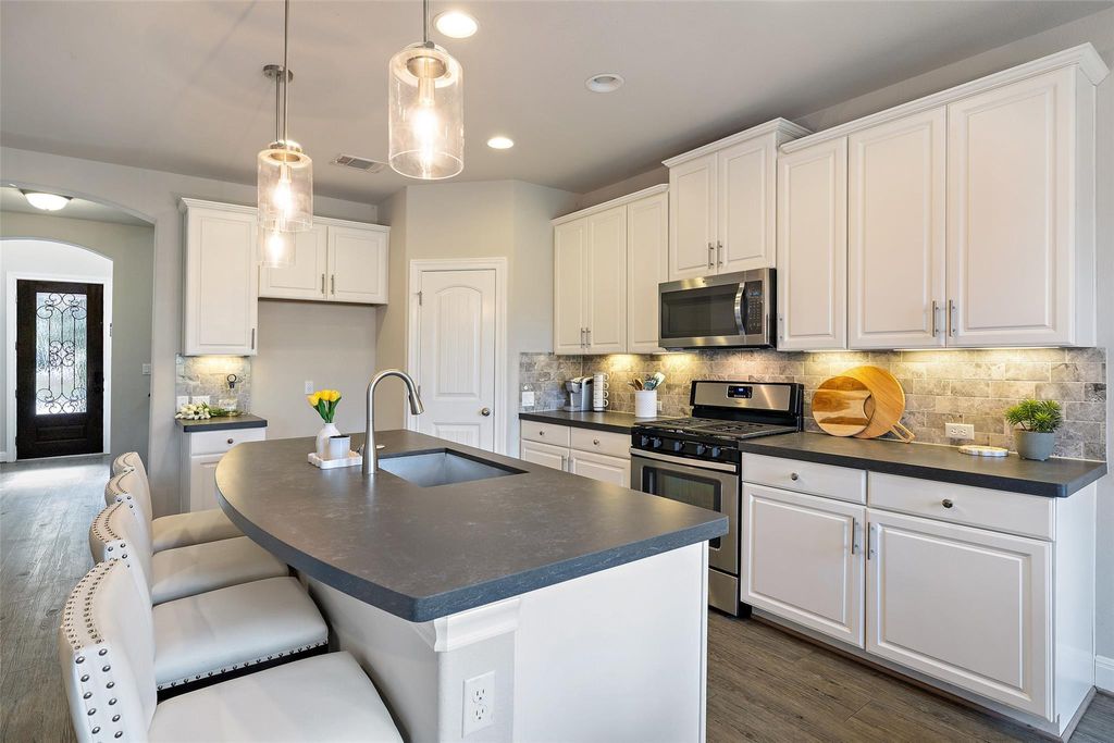 Photo for 5217 Del Dios WAY, Austin, TX 78738 (MLS # 1400667)