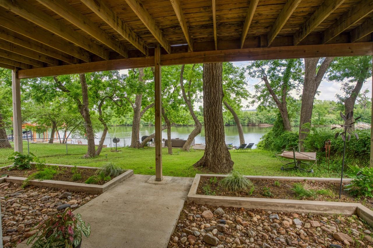 1130 Long Mountain DR