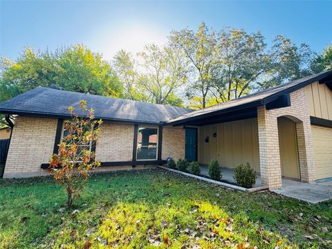 Photo of 9215 Hunters TRCE E, Austin, TX 78758 (MLS # 7638005)