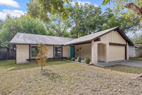 Photo of 9215 Hunters TRCE E, Austin, TX 78758 (MLS # 7638005)