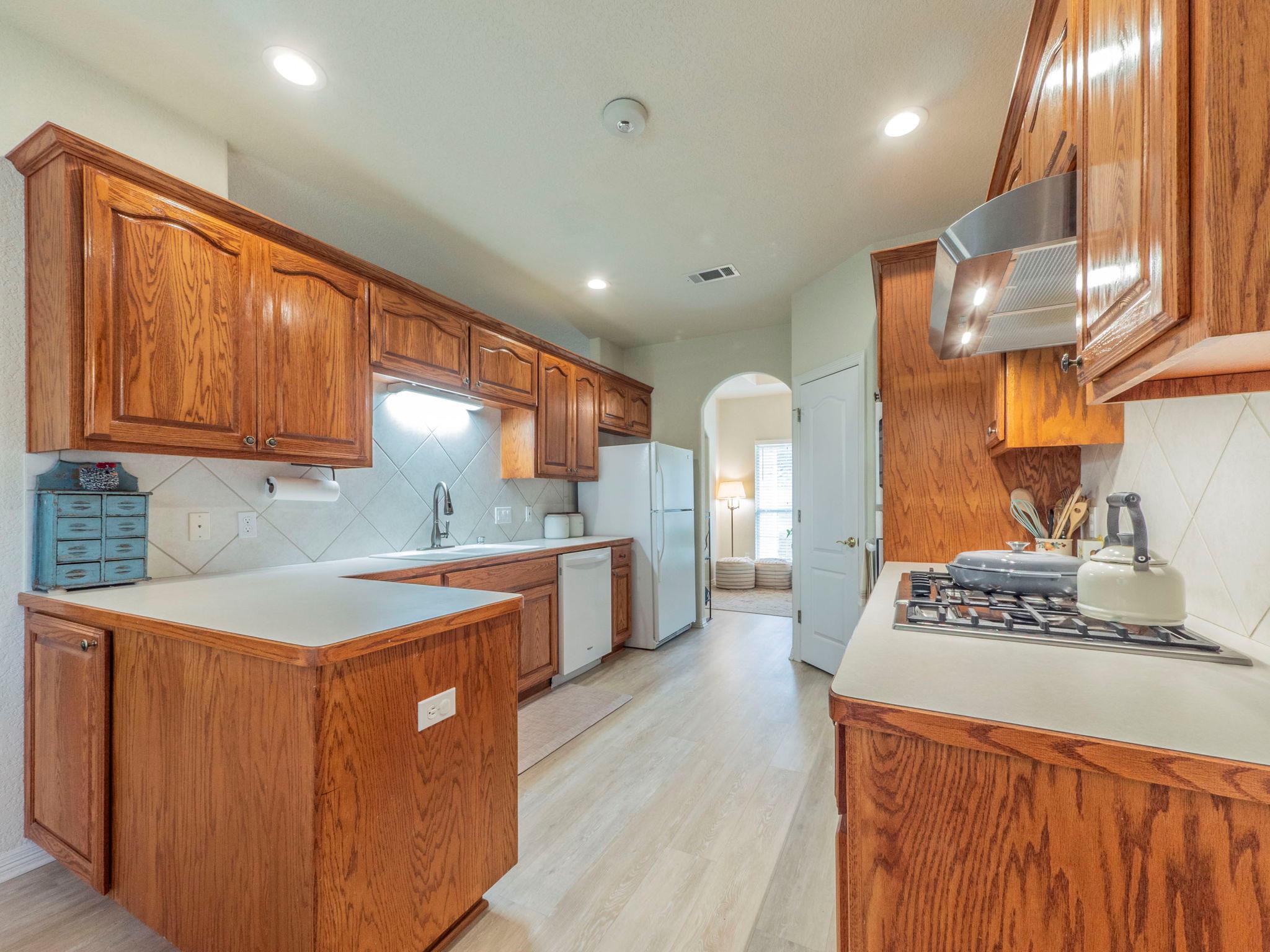 123 SABINE DR