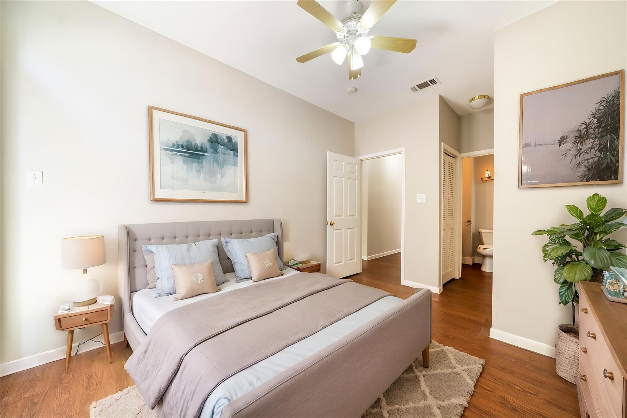 2300 Leon ST 101