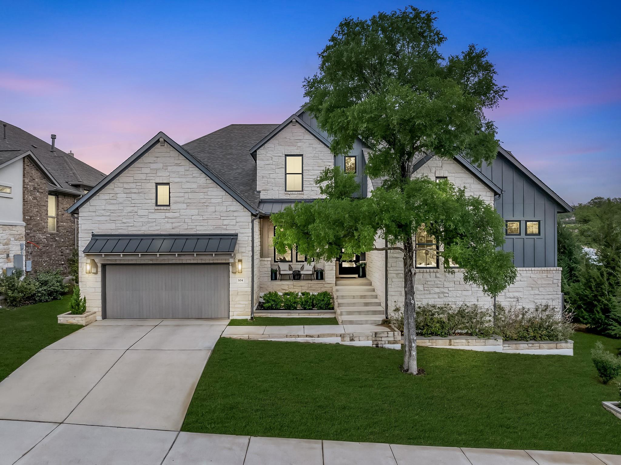 104 Hollytree CT