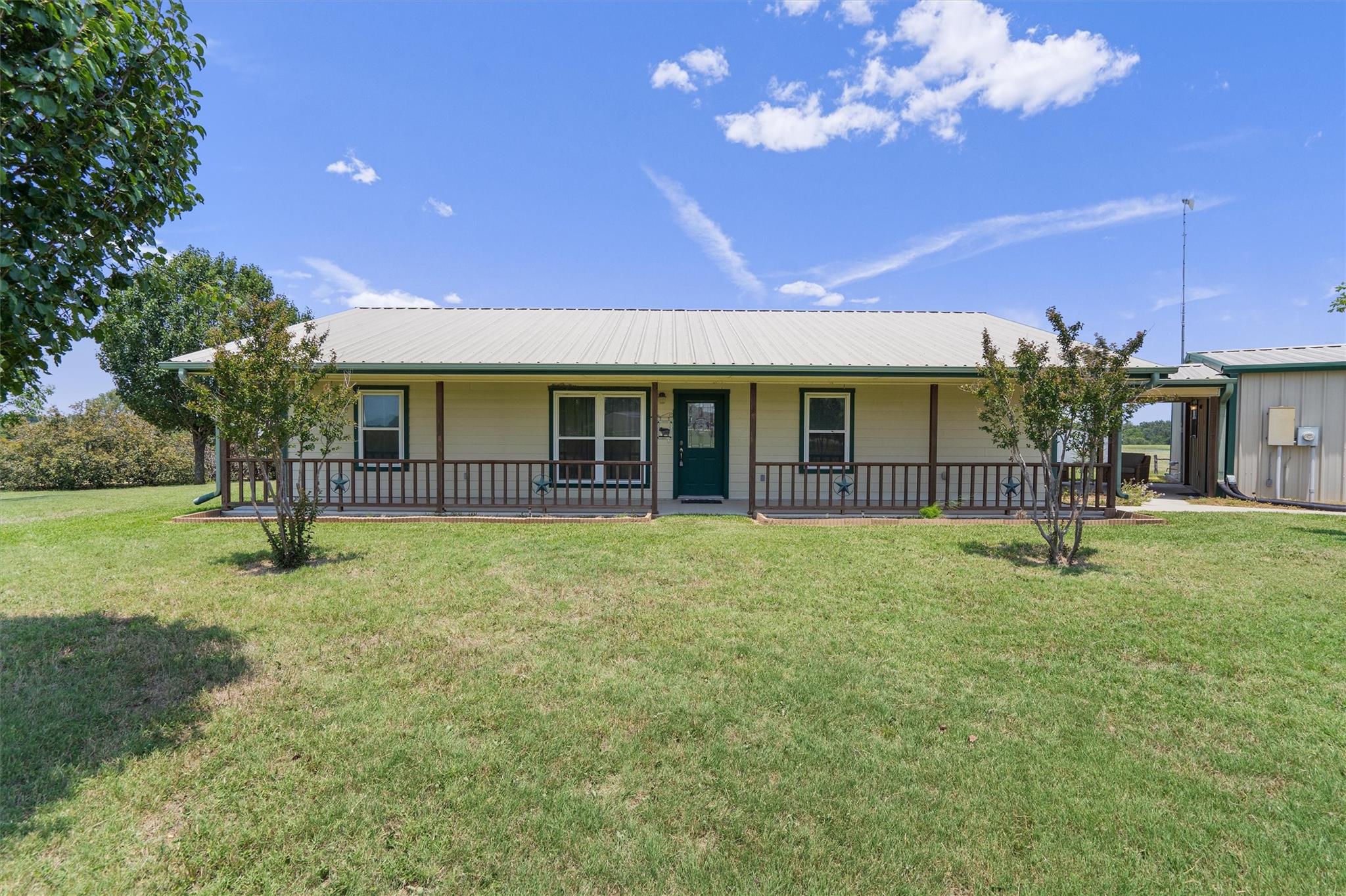 550 County Road 221