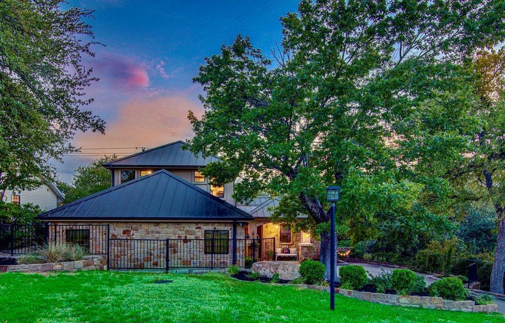 303 ROLLING GREEN DR