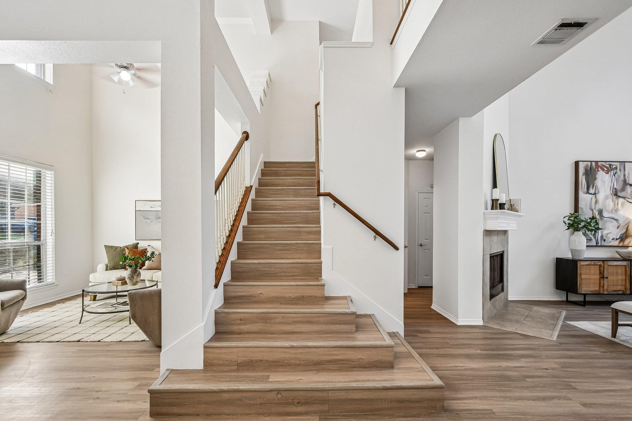 4002 Lord Byron CIR