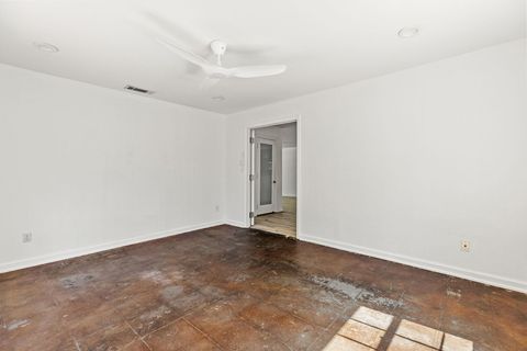 Tiny photo for 5307 Ledesma RD, Austin, TX 78721 (MLS # 2060197)