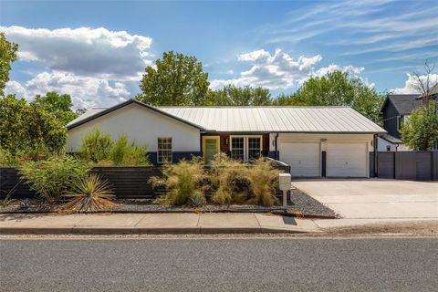 Photo of 5307 Ledesma RD, Austin, TX 78721 (MLS # 2060197)