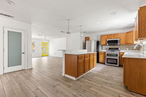 Tiny photo for 5307 Ledesma RD, Austin, TX 78721 (MLS # 2060197)