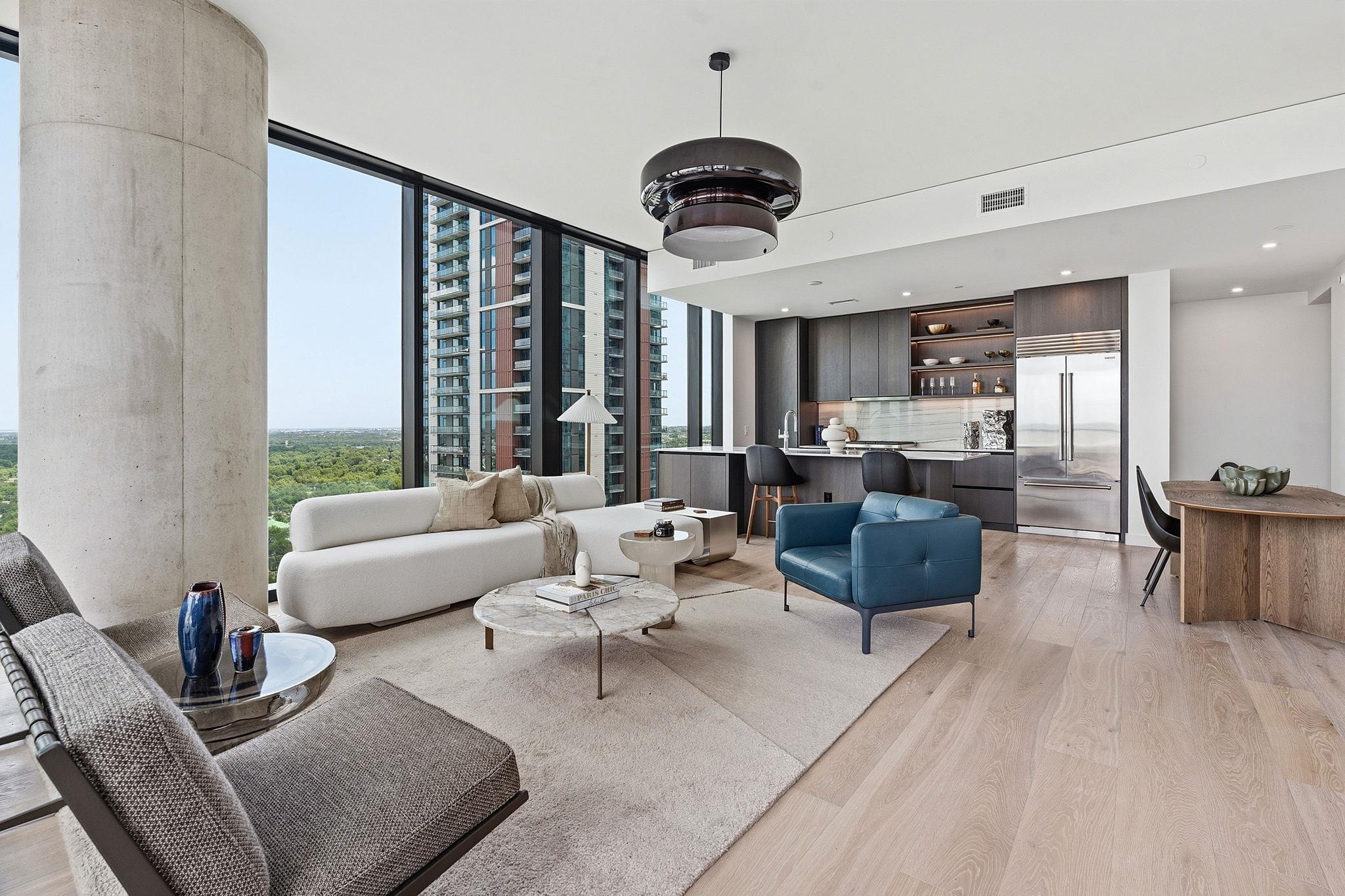610 Davis ST 2112