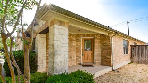 Photo of 502 Hidden Brook LN, Round Rock, TX 78665 (MLS # 2683102)