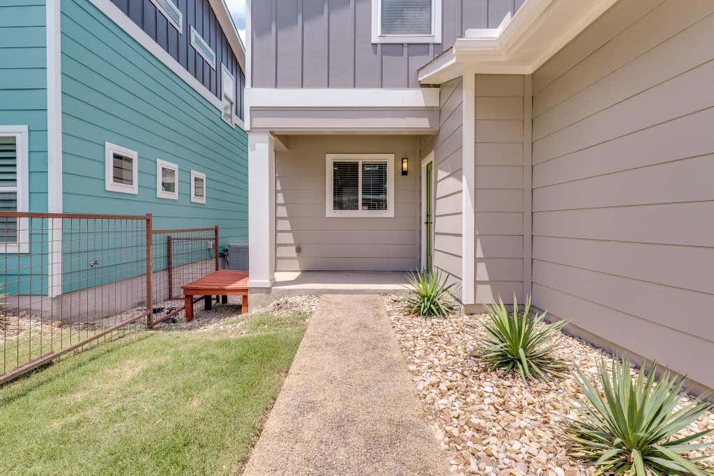 Photo of 2009 Sager DR #270C, Austin, TX 78741 (MLS # 7273706)