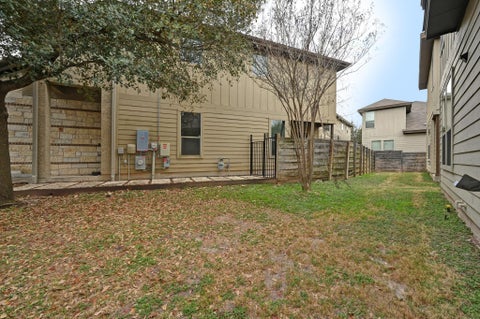 Tiny photo for 2101 Rivers Edge WAY #32, Austin, TX 78741 (MLS # 6319153)