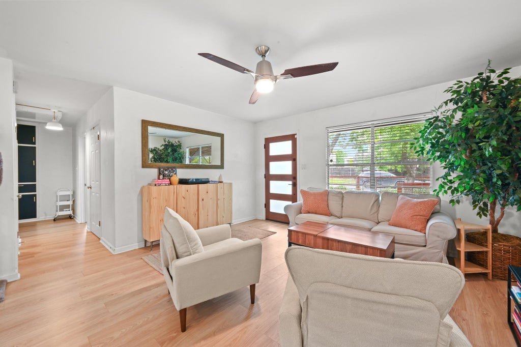 Photo of 6207 Hickman Ave, Austin, TX 78723 (MLS # 3826660)
