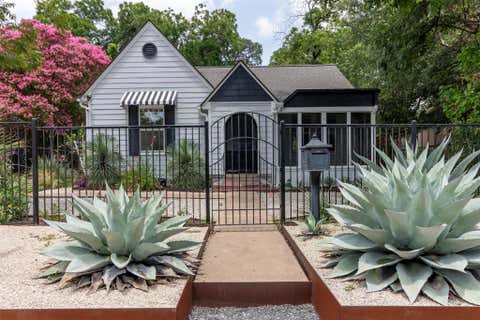 Photo of 904 Josephine ST, Austin, TX 78704 (MLS # 9622737)