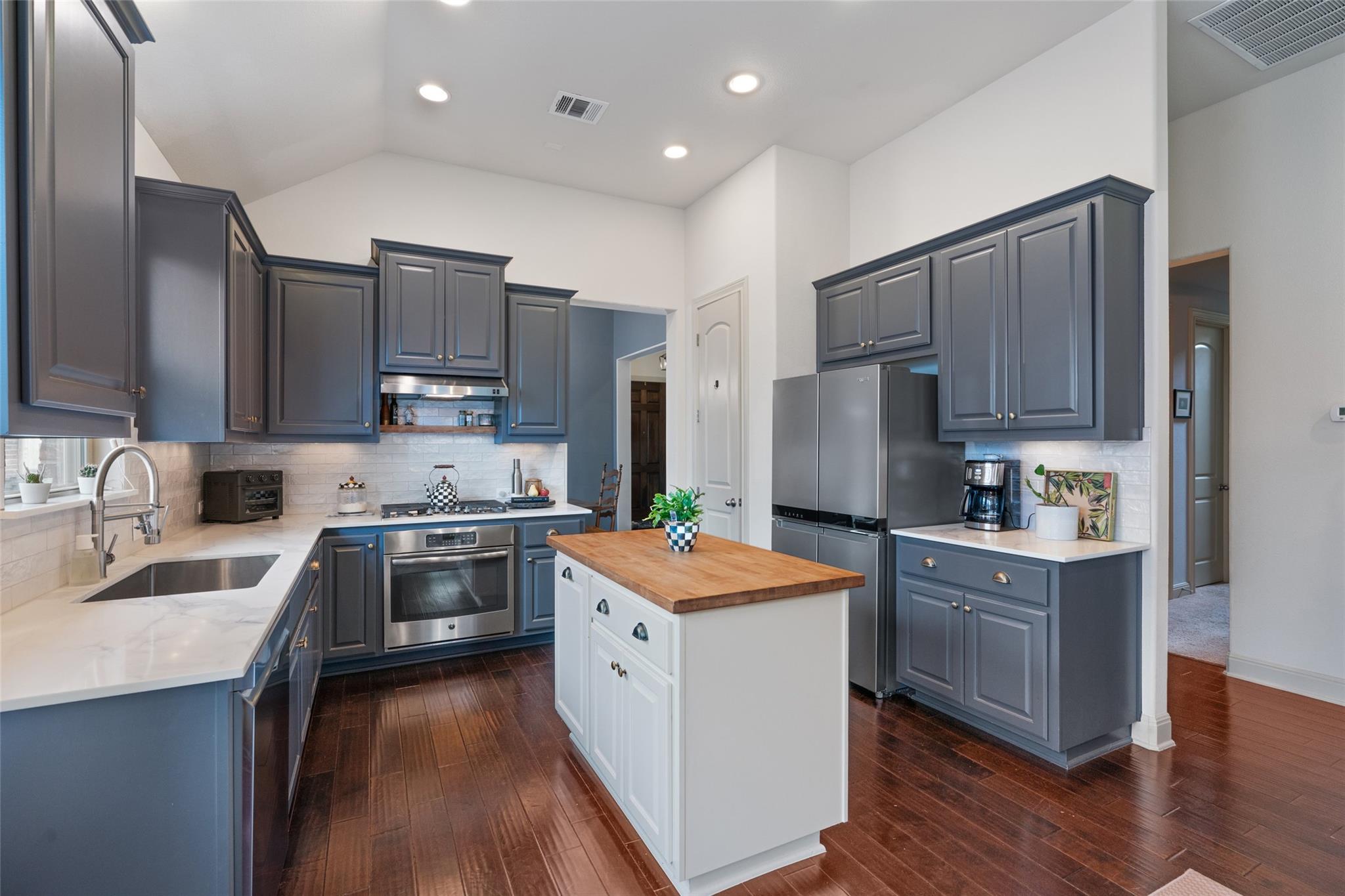 2732 Florin CV