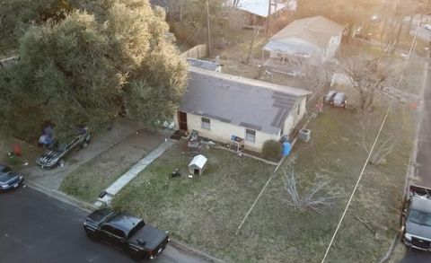 Photo of 1308 Astor PL, Austin, TX 78721 (MLS # 3750663)