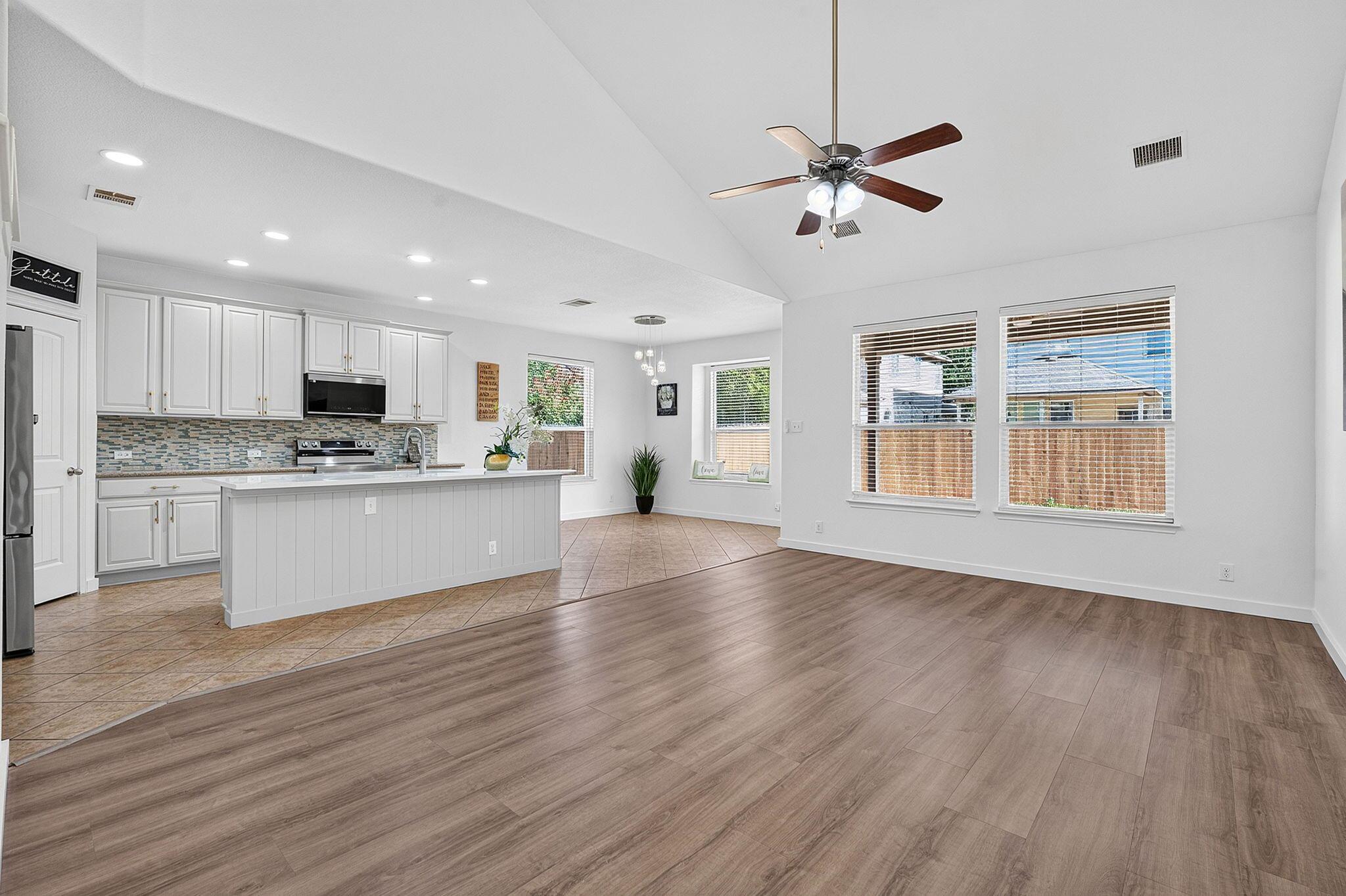 1806 Saline Creek DR