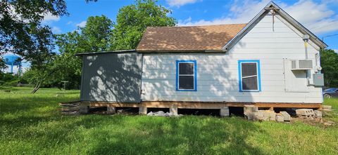 A home in Mart