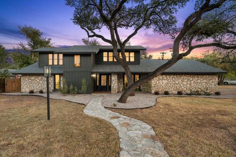 Photo of 9112 Balcones Club DR, Austin, TX 78750 (MLS # 1117625) Photo of 9112 Balcones Club DR, Austin, TX 78750 (MLS # 1117625)