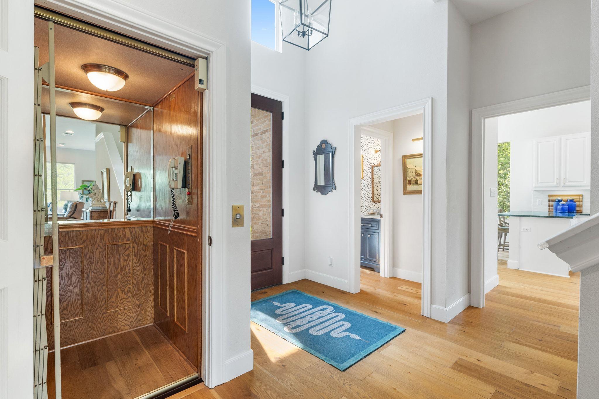 7108 Las Ventanas DR