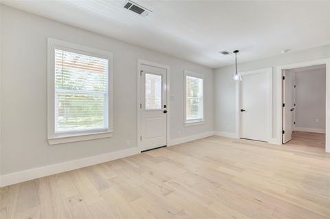 Tiny photo for 5813 Breezewood DR, Austin, TX 78745 (MLS # 6552578)