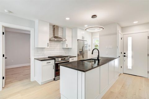 Tiny photo for 5813 Breezewood DR, Austin, TX 78745 (MLS # 6552578)