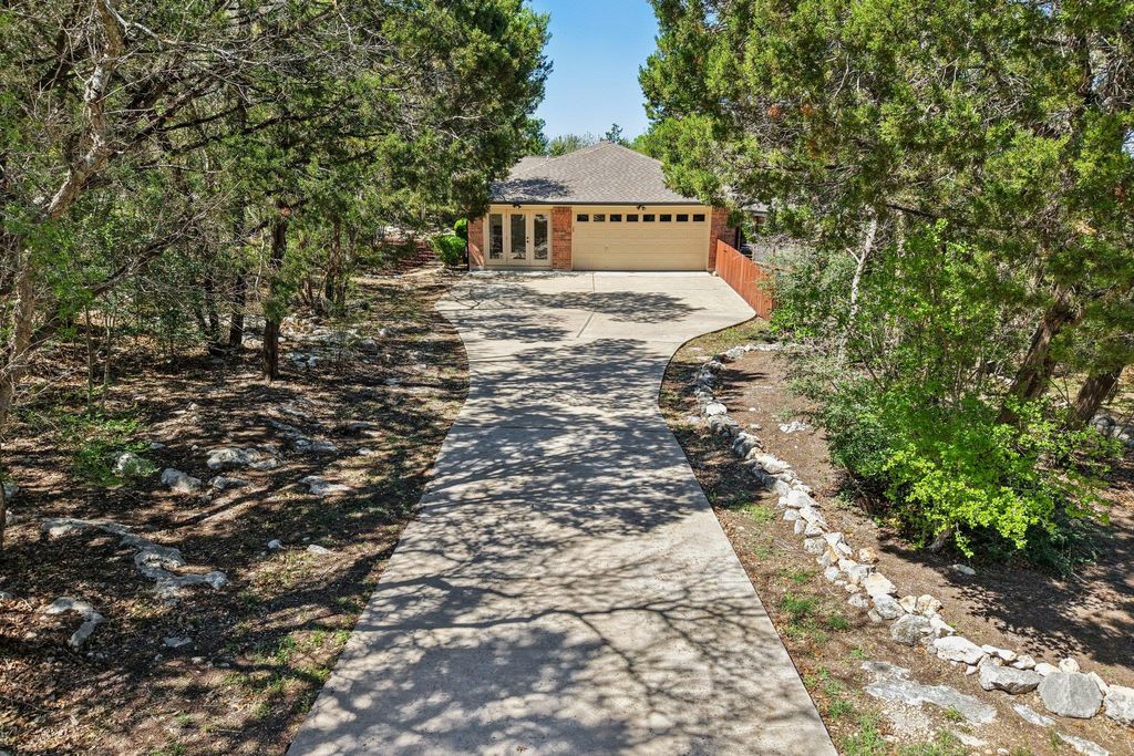 Photo of 12216 Hanging Valley DR, Austin, TX 78726 (MLS # 1799688)