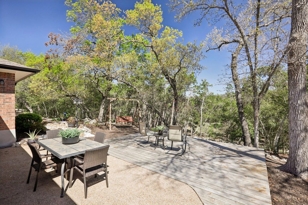 Photo of 12216 Hanging Valley DR, Austin, TX 78726 (MLS # 1799688)