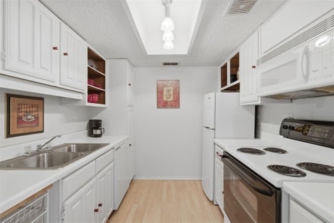 Tiny photo for 8210 Bent Tree RD #235, Austin, TX 78759 (MLS # 4499502)