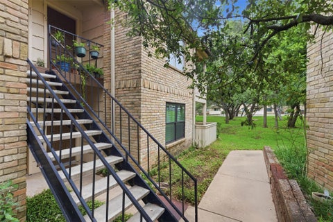 Tiny photo for 8210 Bent Tree RD #235, Austin, TX 78759 (MLS # 4499502)