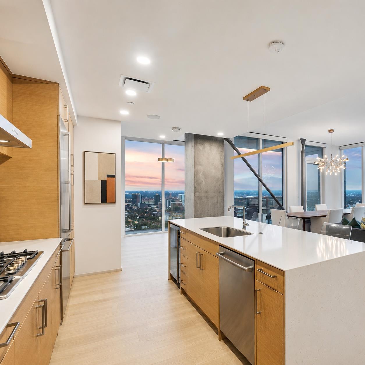 301 West Ave 4603