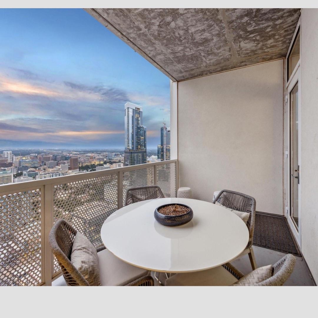 301 West Ave 4603